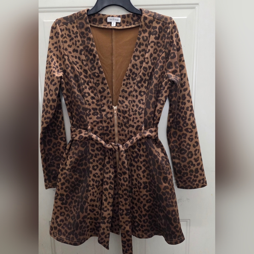 TRIPLE SEVEN Leopard Print Long Sleeve Dress Size SMALL.